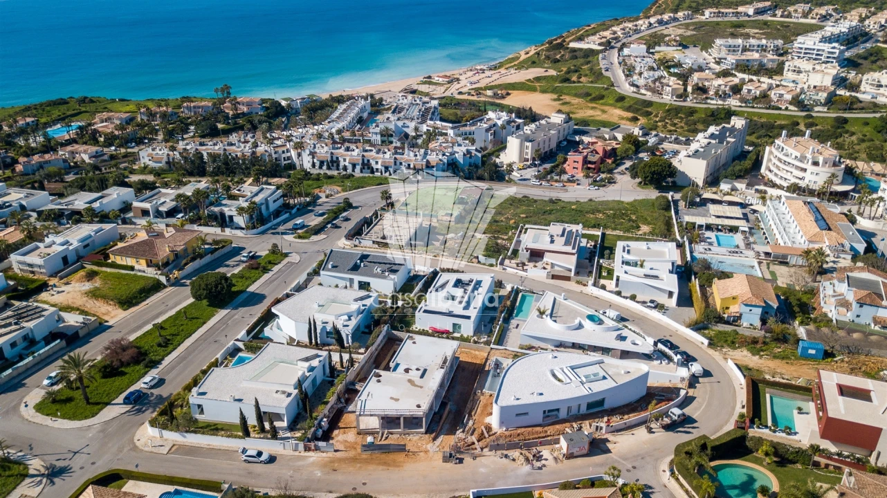 Moradia T3 para Venda em Lagos (São Sebastião e Santa Maria) Foto 2