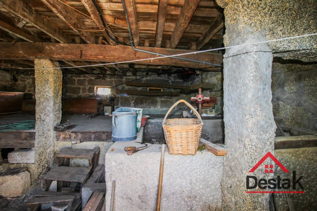 Moradia T3 para Venda em Bodiosa Foto 24