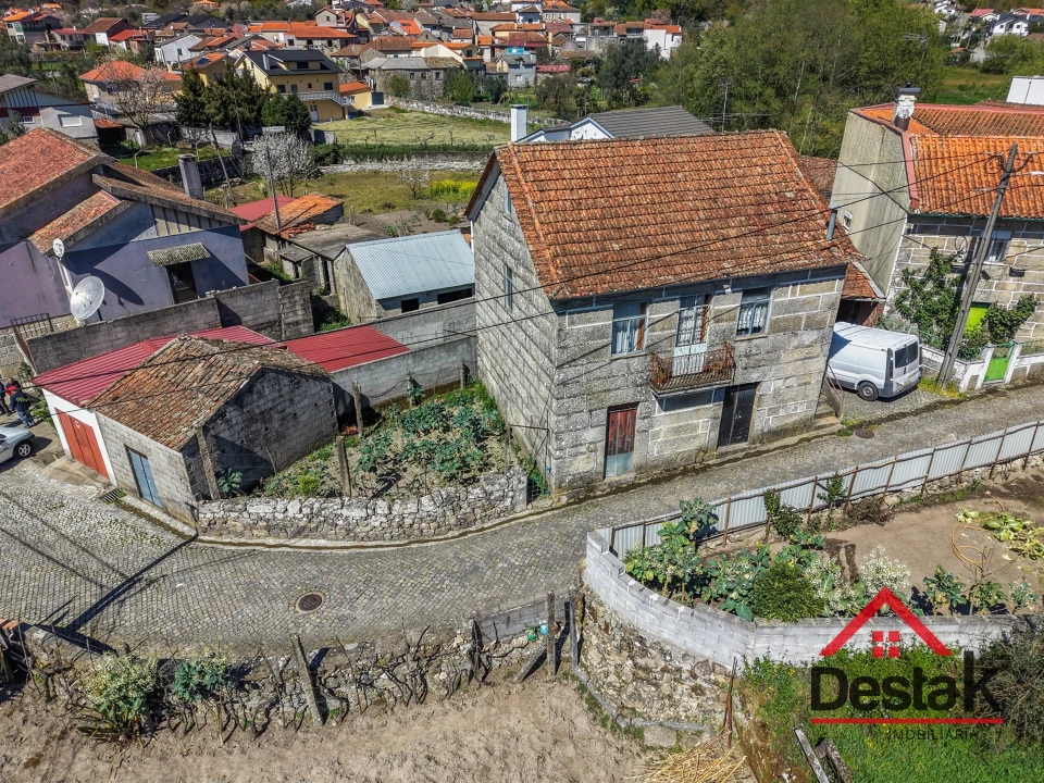 Moradia T3 para Venda em Bodiosa Foto 4