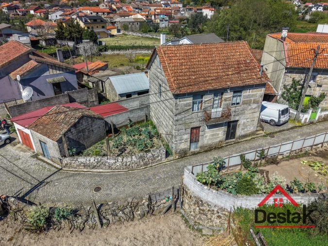 Moradia T3 para Venda em Bodiosa Foto 4