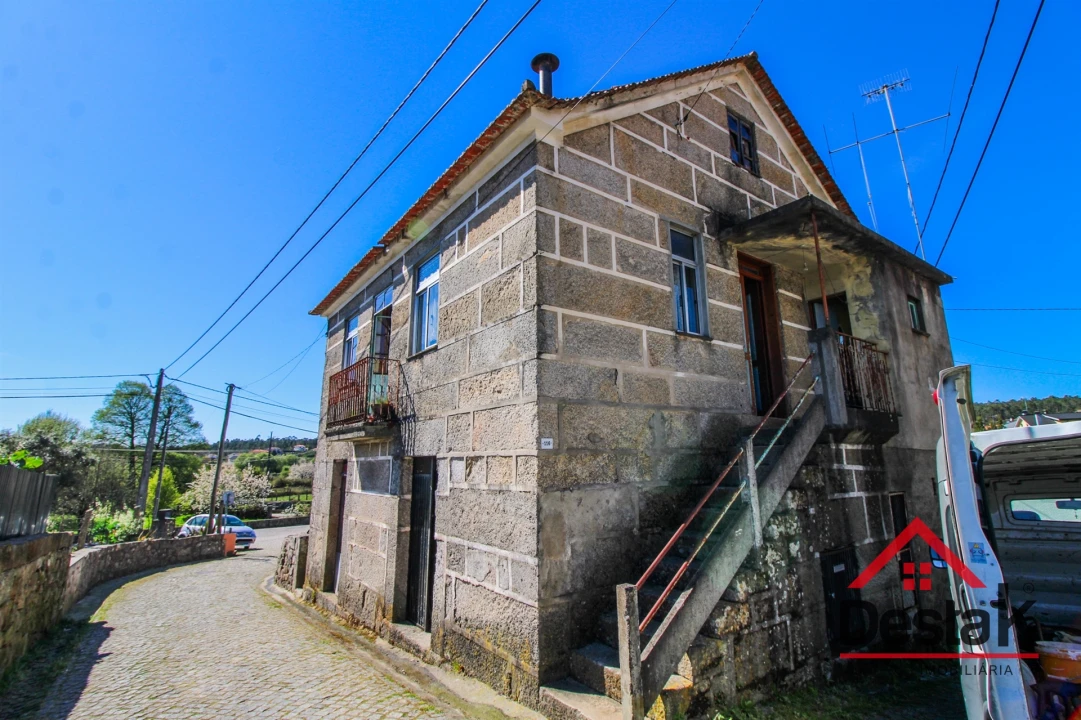 Moradia T3 para Venda em Bodiosa Foto 2