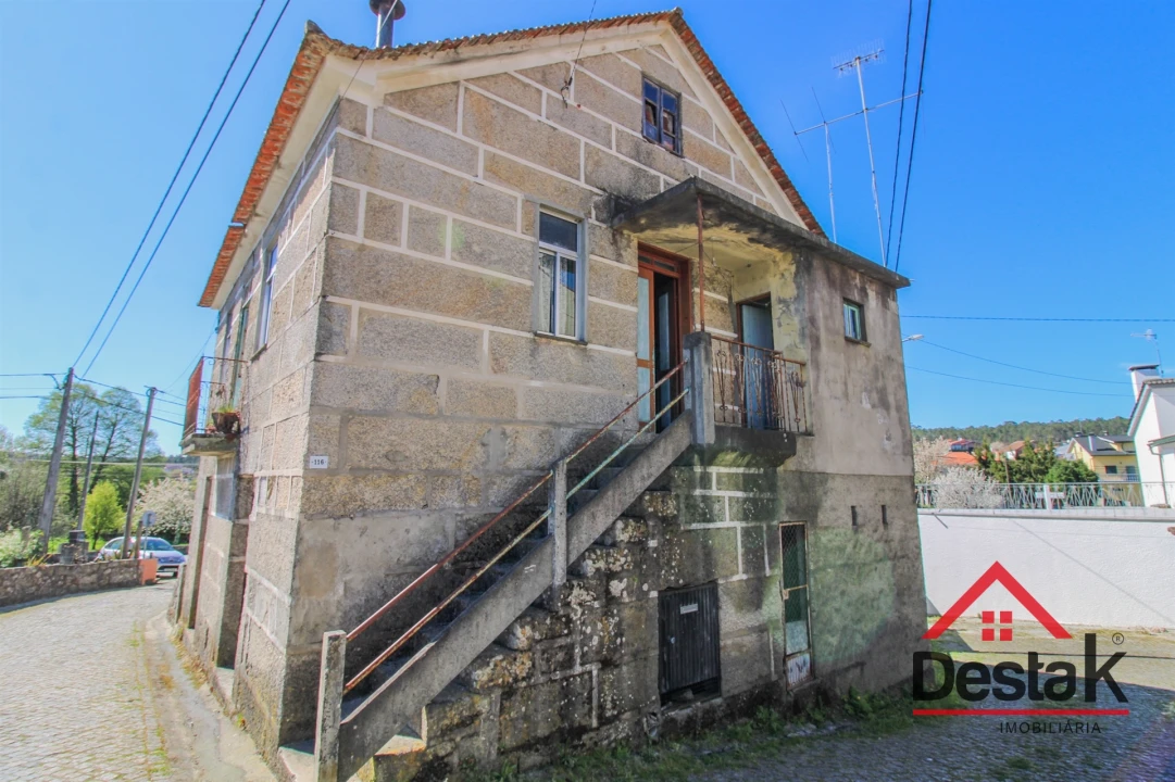 Moradia T3 para Venda em Bodiosa Foto 3