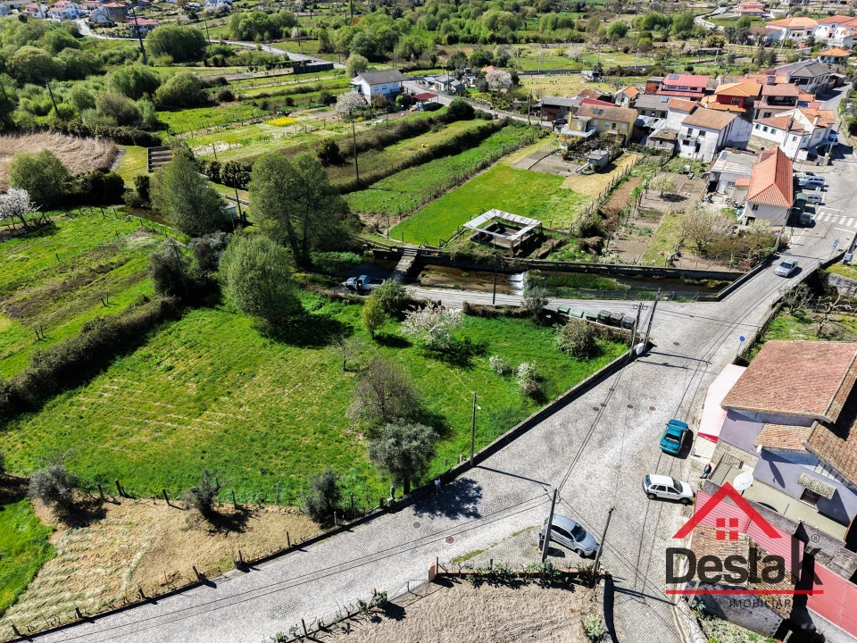 Moradia T3 para Venda em Bodiosa Foto 5