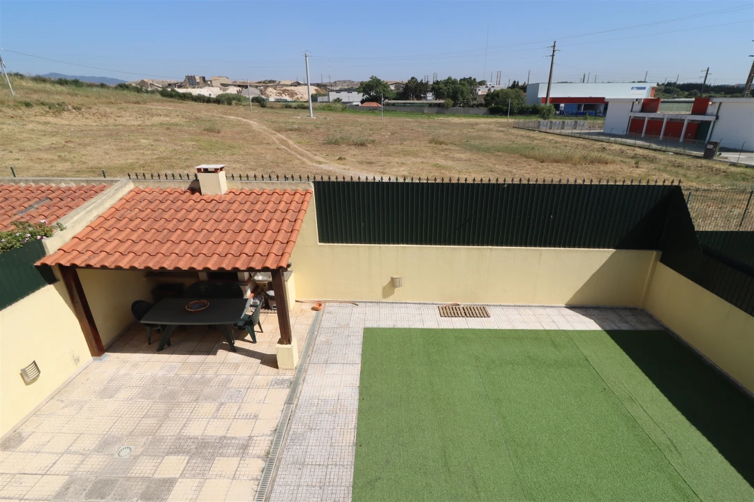 Moradia T5 para Venda em São Domingos de Rana Foto 33