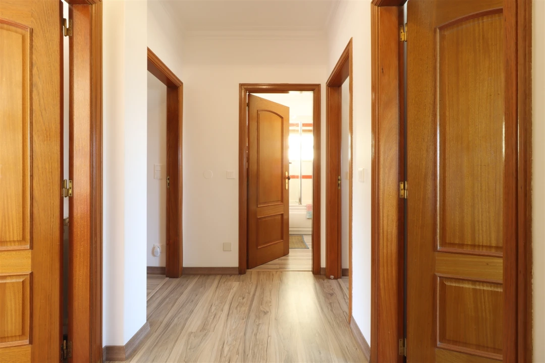 Moradia T5 para Venda em São Domingos de Rana Foto 16