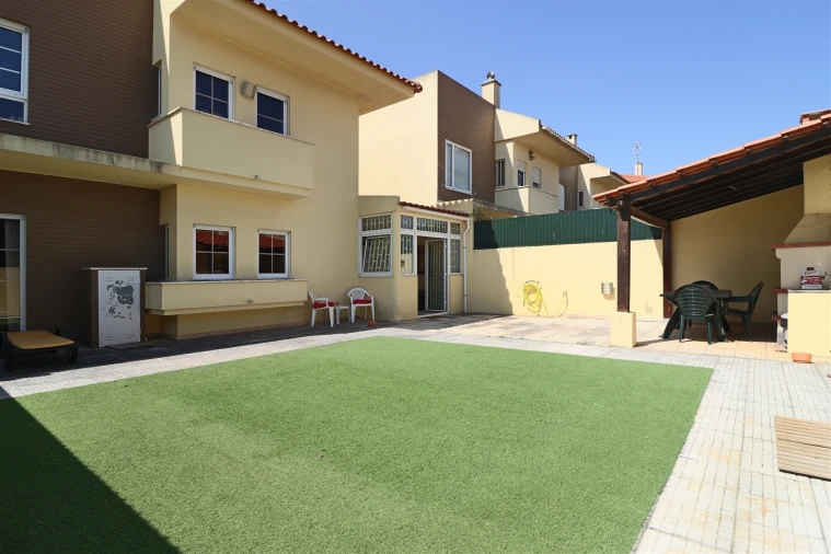 Moradia T5 para Venda em São Domingos de Rana Foto 40