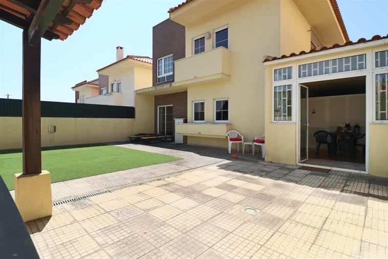 Moradia T5 para Venda em São Domingos de Rana Foto 39