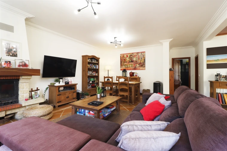 Moradia T5 para Venda em São Domingos de Rana Foto 7