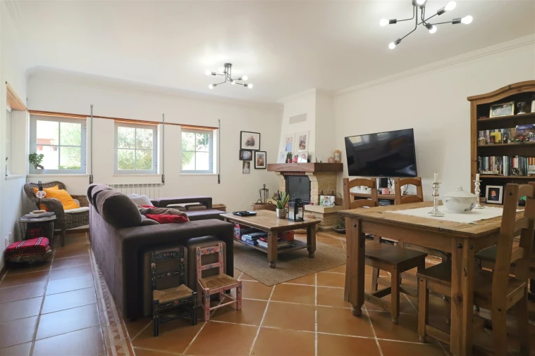 Moradia T5 para Venda em São Domingos de Rana Foto 6