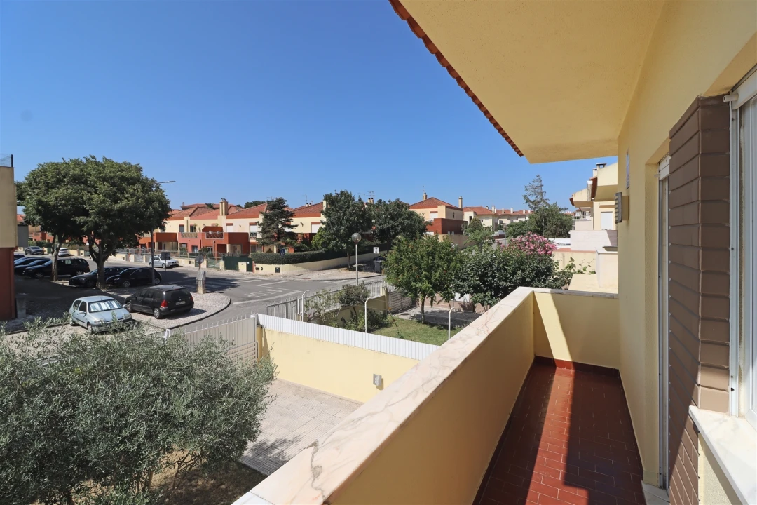 Moradia T5 para Venda em São Domingos de Rana Foto 35