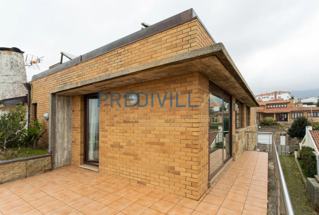 Moradia T4 para Venda em Carreço Foto 24