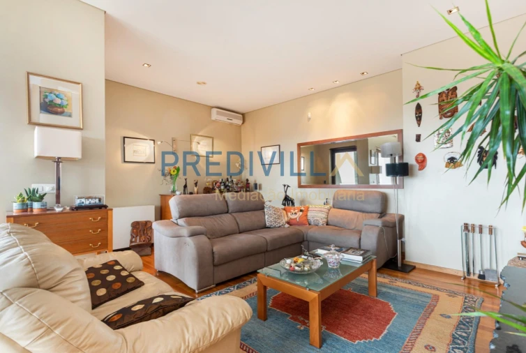 Moradia T4 para Venda em Carreço Foto 2