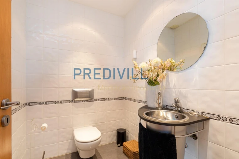 Moradia T4 para Venda em Carreço Foto 14