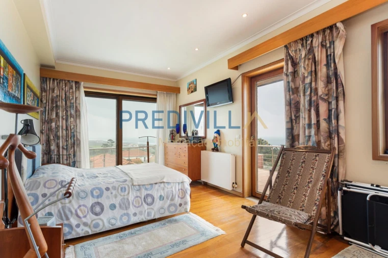 Moradia T4 para Venda em Carreço Foto 9