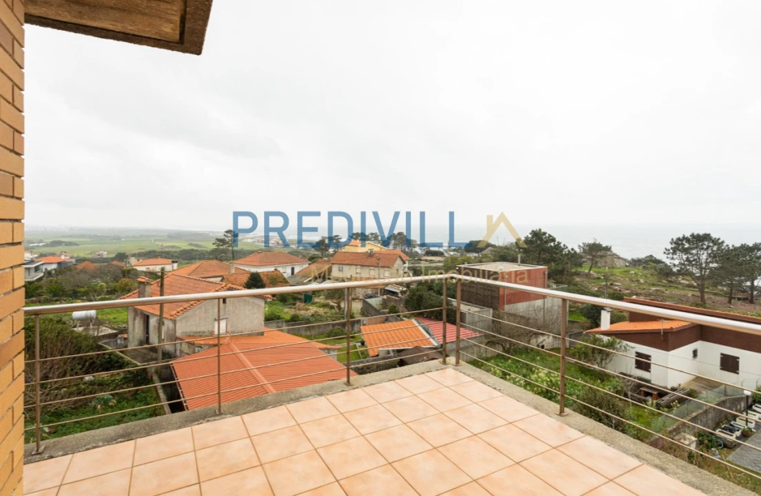 Moradia T4 para Venda em Carreço Foto 26