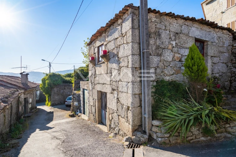 Moradia T0 para Venda em Sande, Vilarinho, Barros e Gomide Foto 1