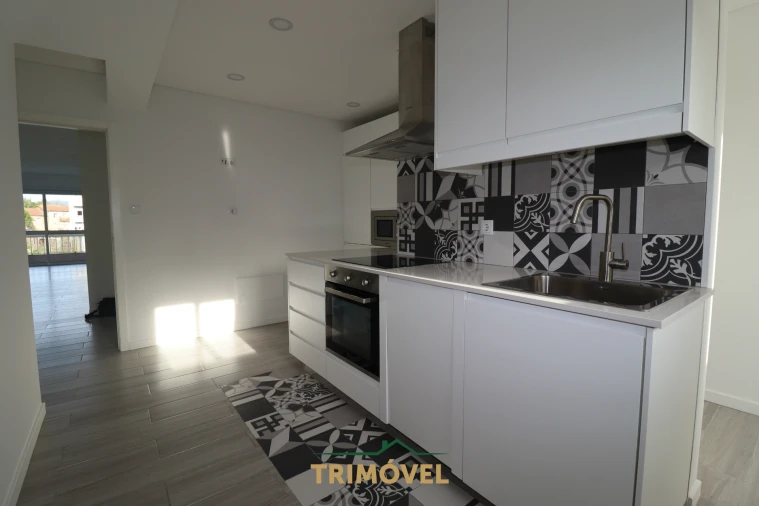 Apartamento T3 para Venda em São João da Madeira Foto 2