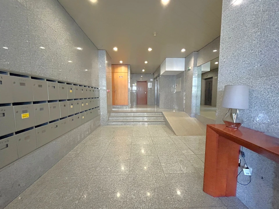 Apartamento T2 para Arrendamento em Lordelo do Ouro e Massarelos Foto 28