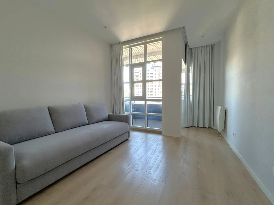 Apartamento T2 para Arrendamento em Lordelo do Ouro e Massarelos Foto 17