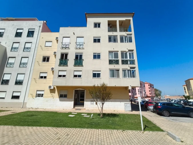 Apartamento T3 para Venda em Quinta do Conde Foto 2