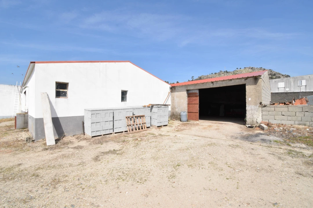 Armazém para Venda em Bendada Foto 34