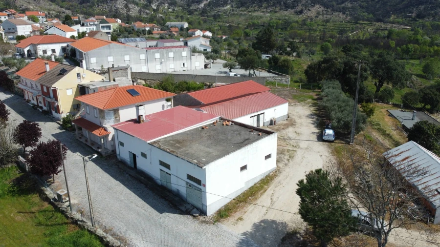 Armazém para Venda em Bendada