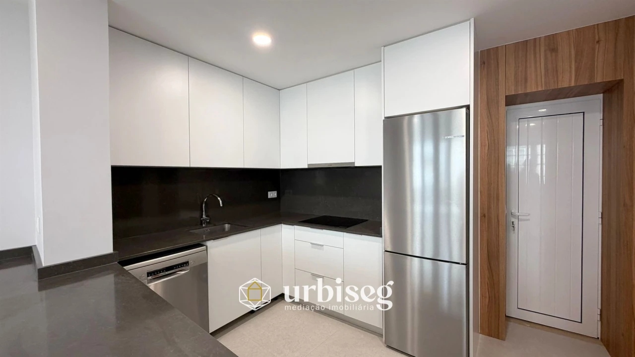 Apartamento T3 para Venda em Buarcos Foto 1