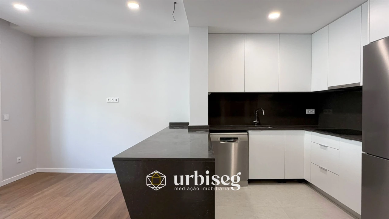 Apartamento T3 para Venda em Buarcos Foto 12