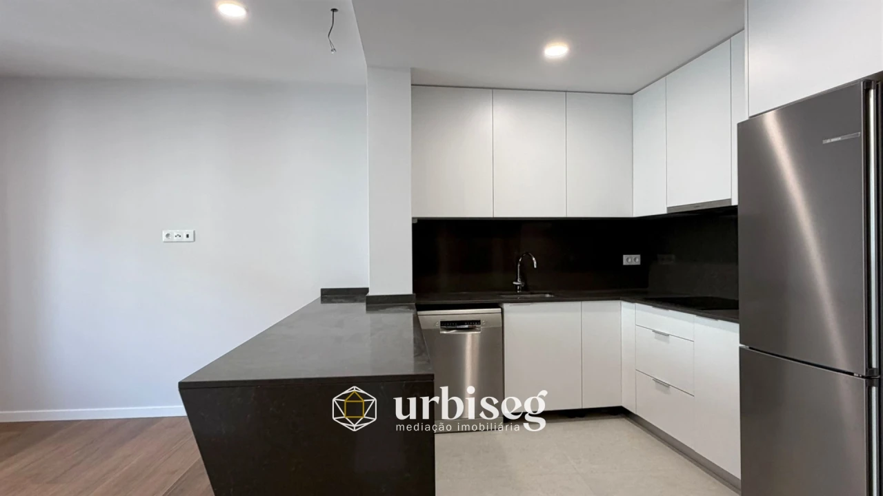 Apartamento T3 para Venda em Buarcos Foto 8