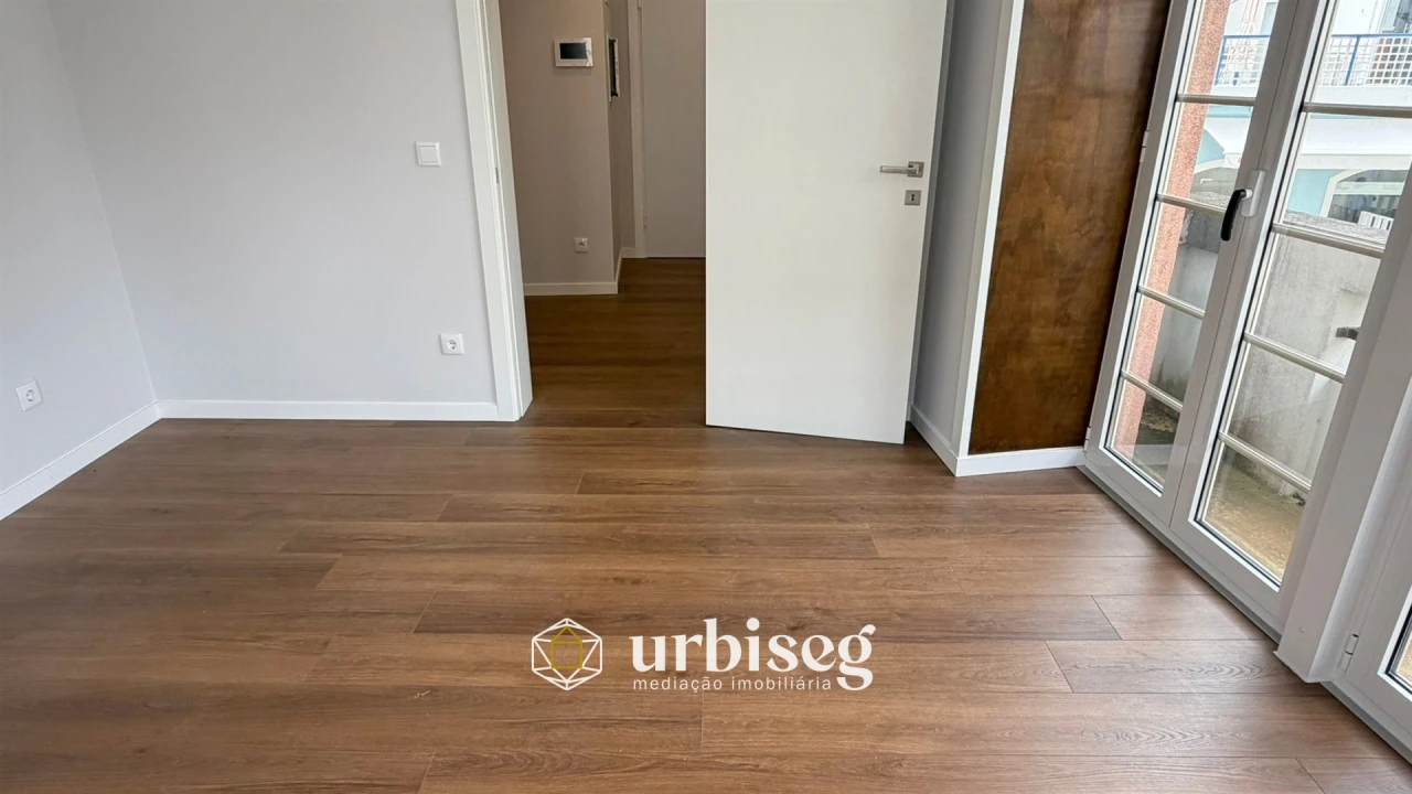 Apartamento T3 para Venda em Buarcos Foto 16