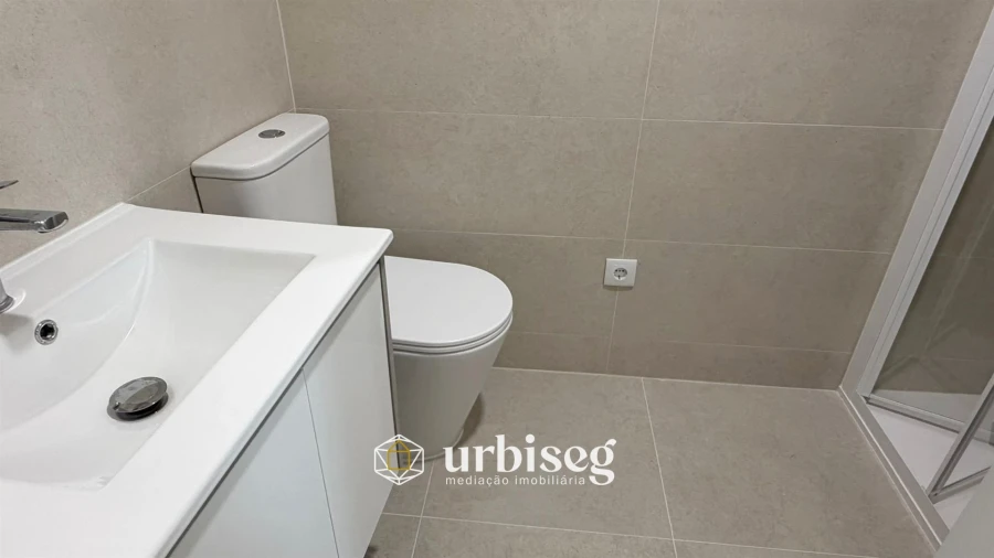 Apartamento T3 para Venda em Buarcos Foto 25