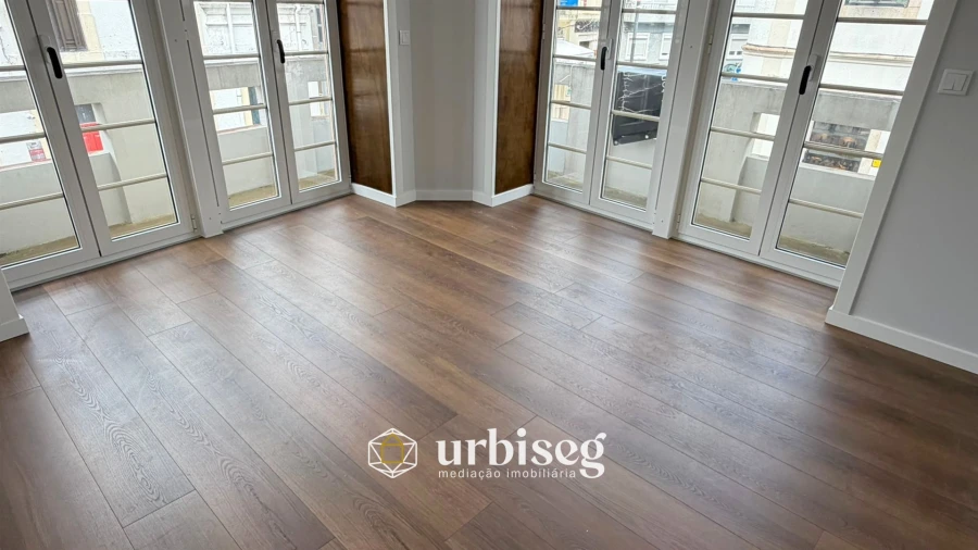 Apartamento T3 para Venda em Buarcos Foto 14