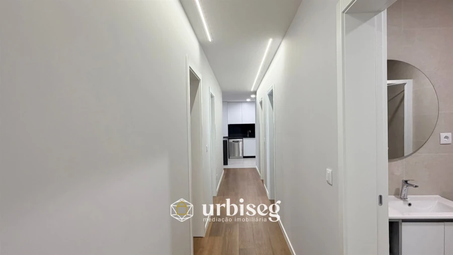 Apartamento T3 para Venda em Buarcos Foto 17