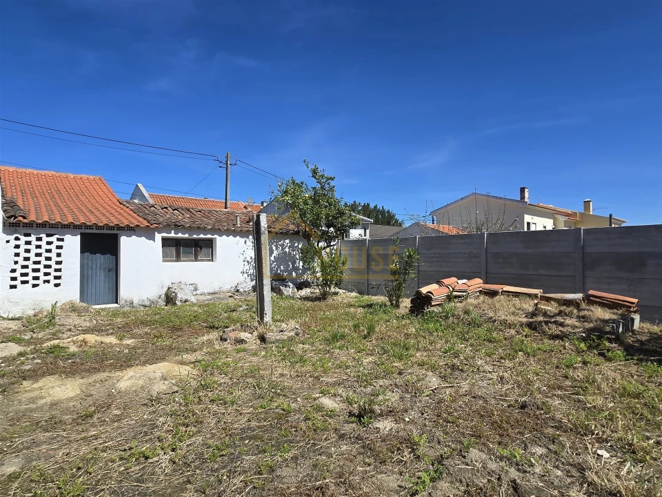 Moradia T2 para Venda em Bombarral e Vale Covo Foto 12