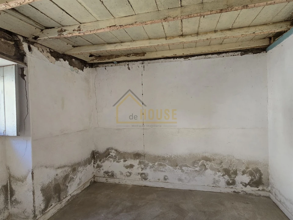 Moradia T2 para Venda em Bombarral e Vale Covo Foto 16