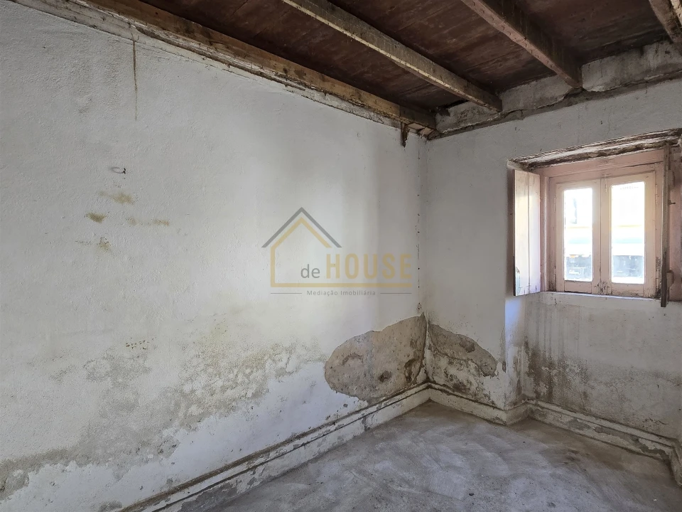 Moradia T2 para Venda em Bombarral e Vale Covo Foto 18