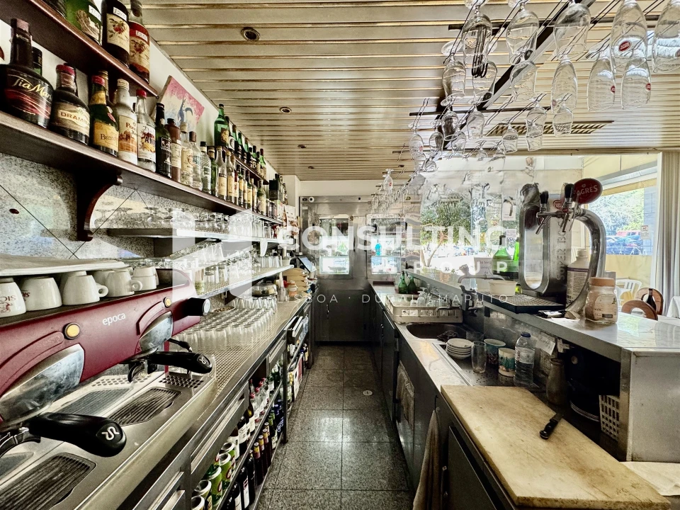 Loja para Arrendamento em Mina de Água Foto 13