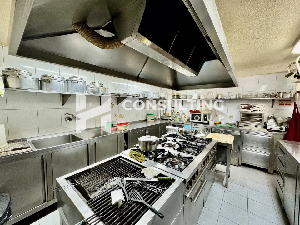 Loja para Arrendamento em Mina de Água Foto 21