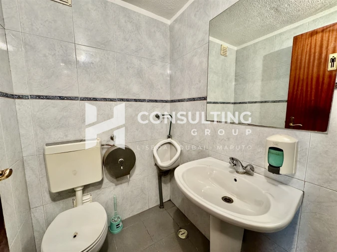 Loja para Arrendamento em Mina de Água Foto 3