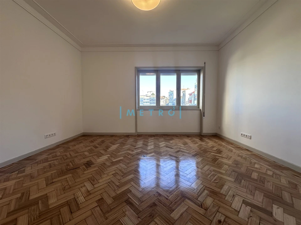 Apartamento T3 para Arrendamento em Cedofeita, Santo Ildefonso, Sé, Miragaia, São Nicolau e Vitória Foto 10