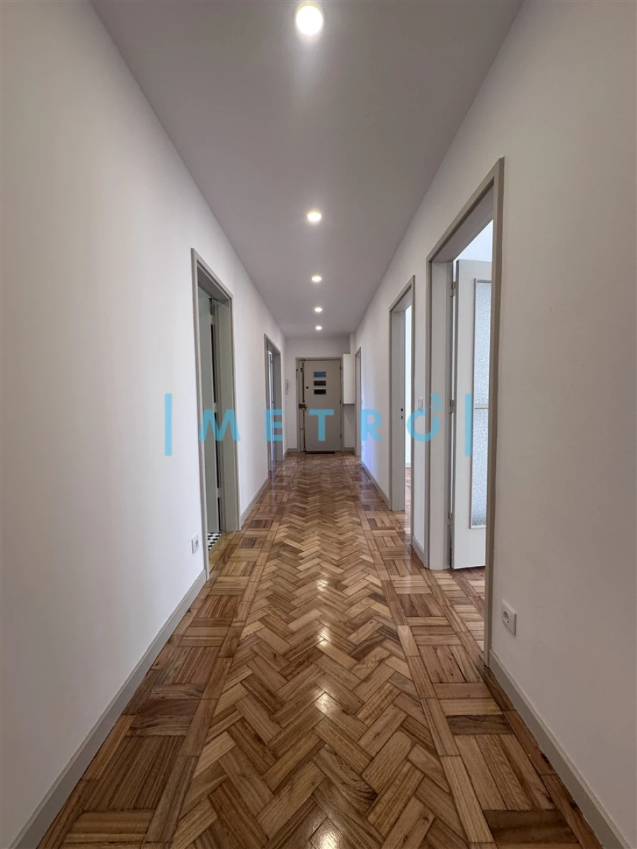 Apartamento T3 para Arrendamento em Cedofeita, Santo Ildefonso, Sé, Miragaia, São Nicolau e Vitória Foto 1