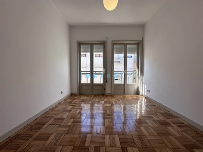 Apartamento T3 para Arrendamento em Cedofeita, Santo Ildefonso, Sé, Miragaia, São Nicolau e Vitória Foto 5