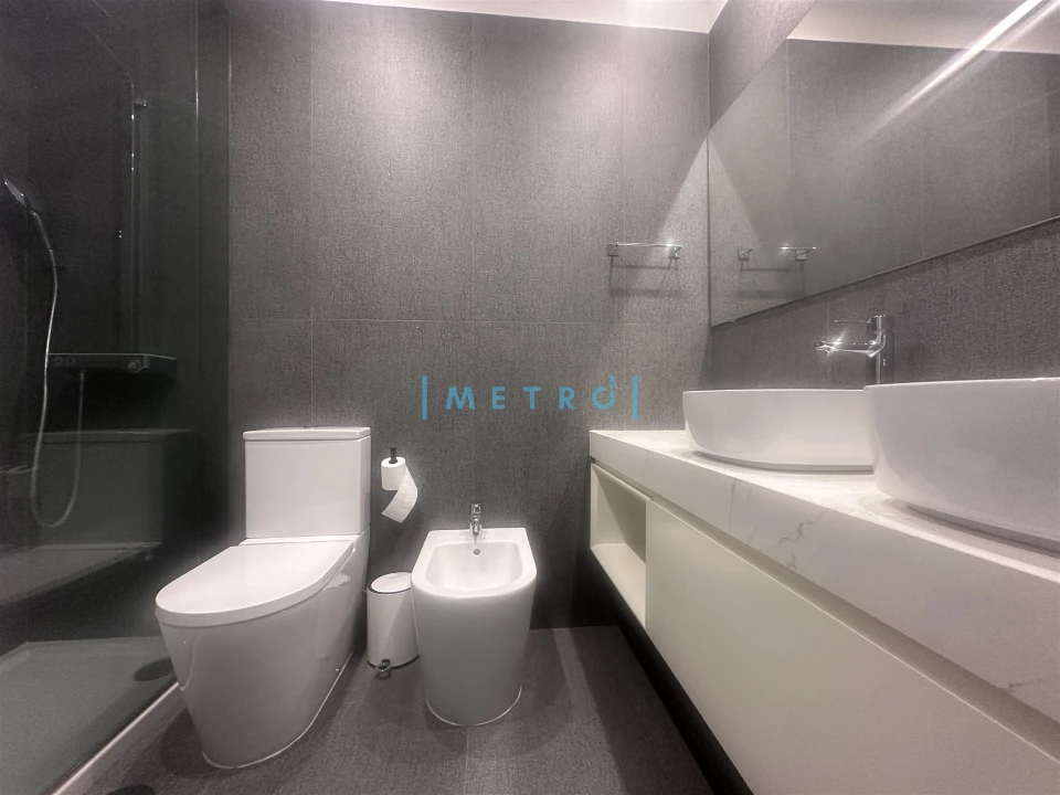 Apartamento T2 para Arrendamento em Lordelo do Ouro e Massarelos Foto 8