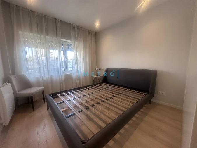 Apartamento T2 para Arrendamento em Lordelo do Ouro e Massarelos Foto 7