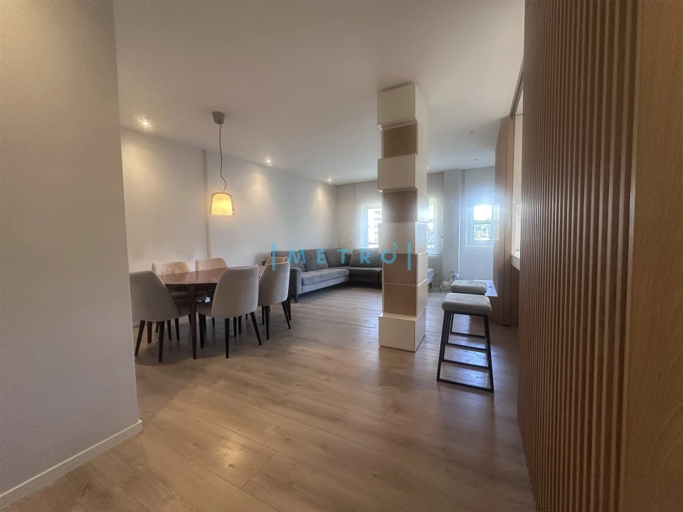 Apartamento T2 para Arrendamento em Lordelo do Ouro e Massarelos Foto 1