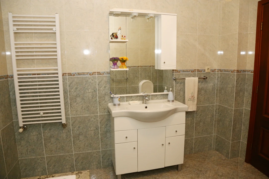 Moradia T4 para Venda em Raimonda Foto 25