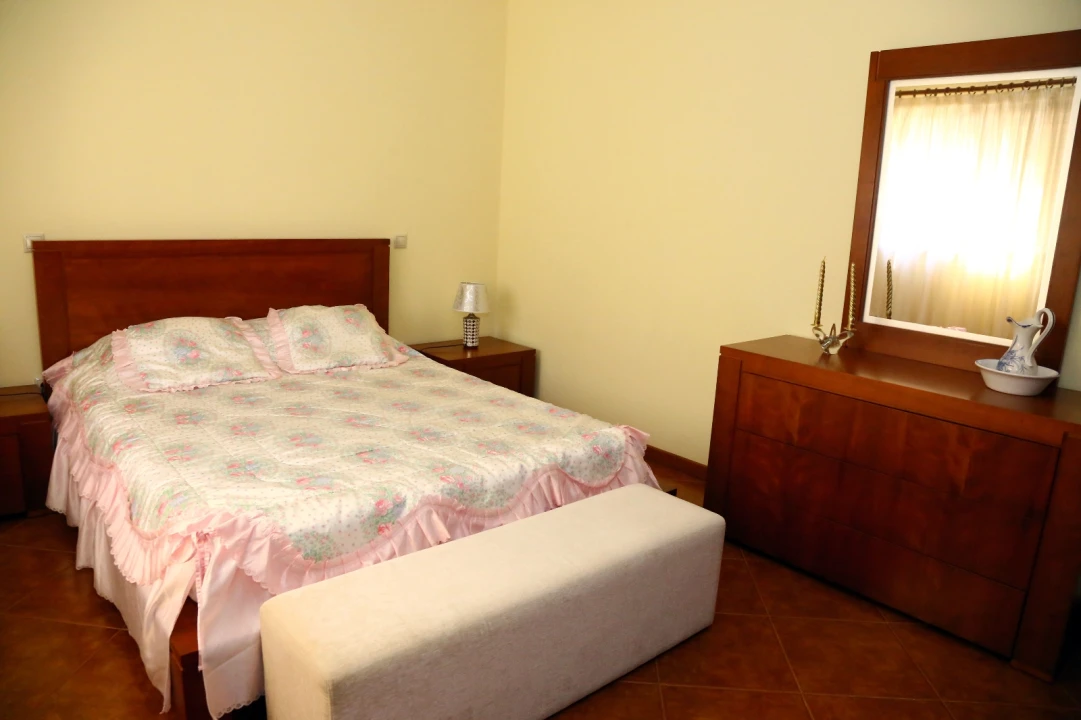 Moradia T4 para Venda em Raimonda Foto 17