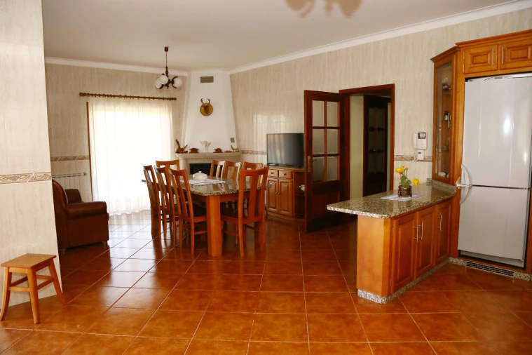 Moradia T4 para Venda em Raimonda Foto 8