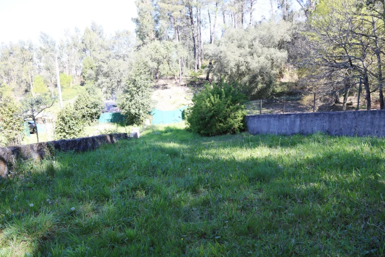 Moradia T4 para Venda em Raimonda Foto 40