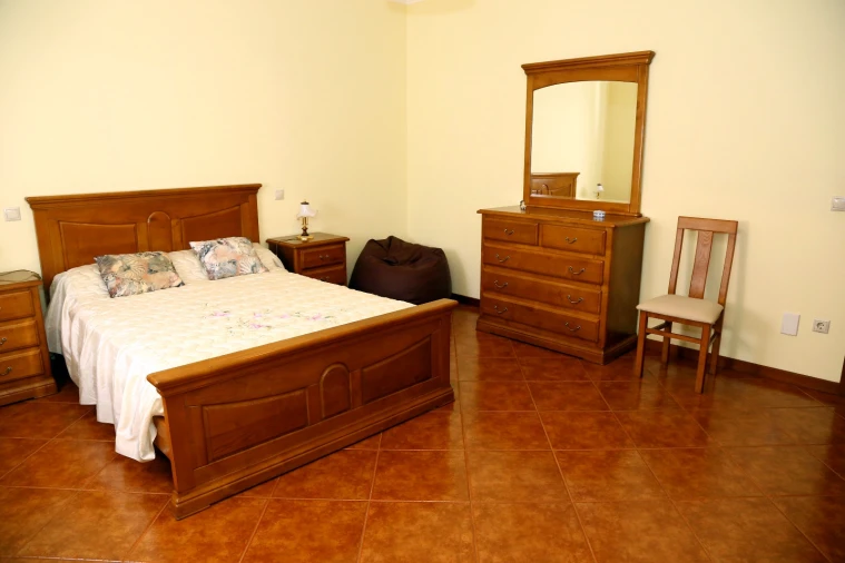 Moradia T4 para Venda em Raimonda Foto 19